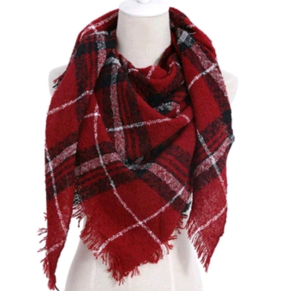 ⭐️⭐️SOLD⭐️⭐️NEW, ONE LEFT! NEW, Winter Scarf/Wrap